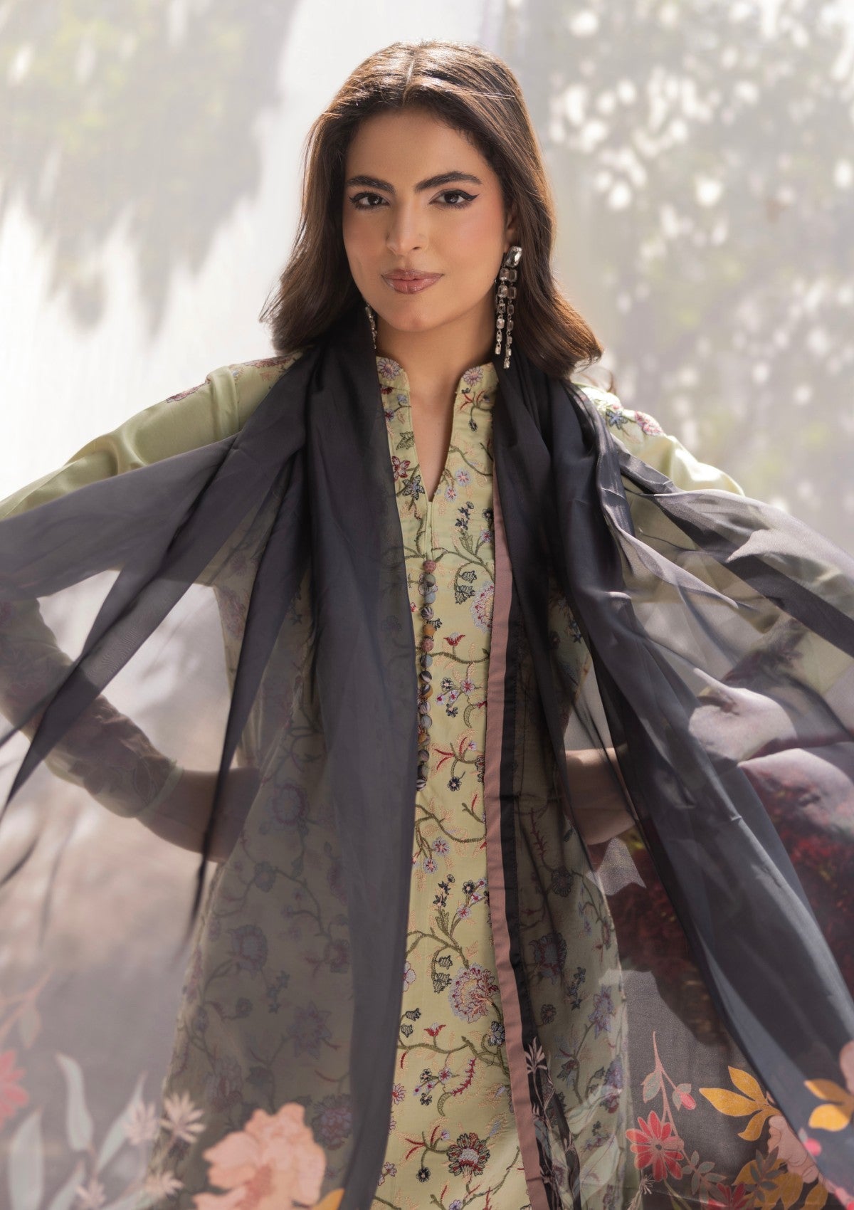 RM#03 - 3 pc - Embroidered - Muse Era - Luxury Lawn 25