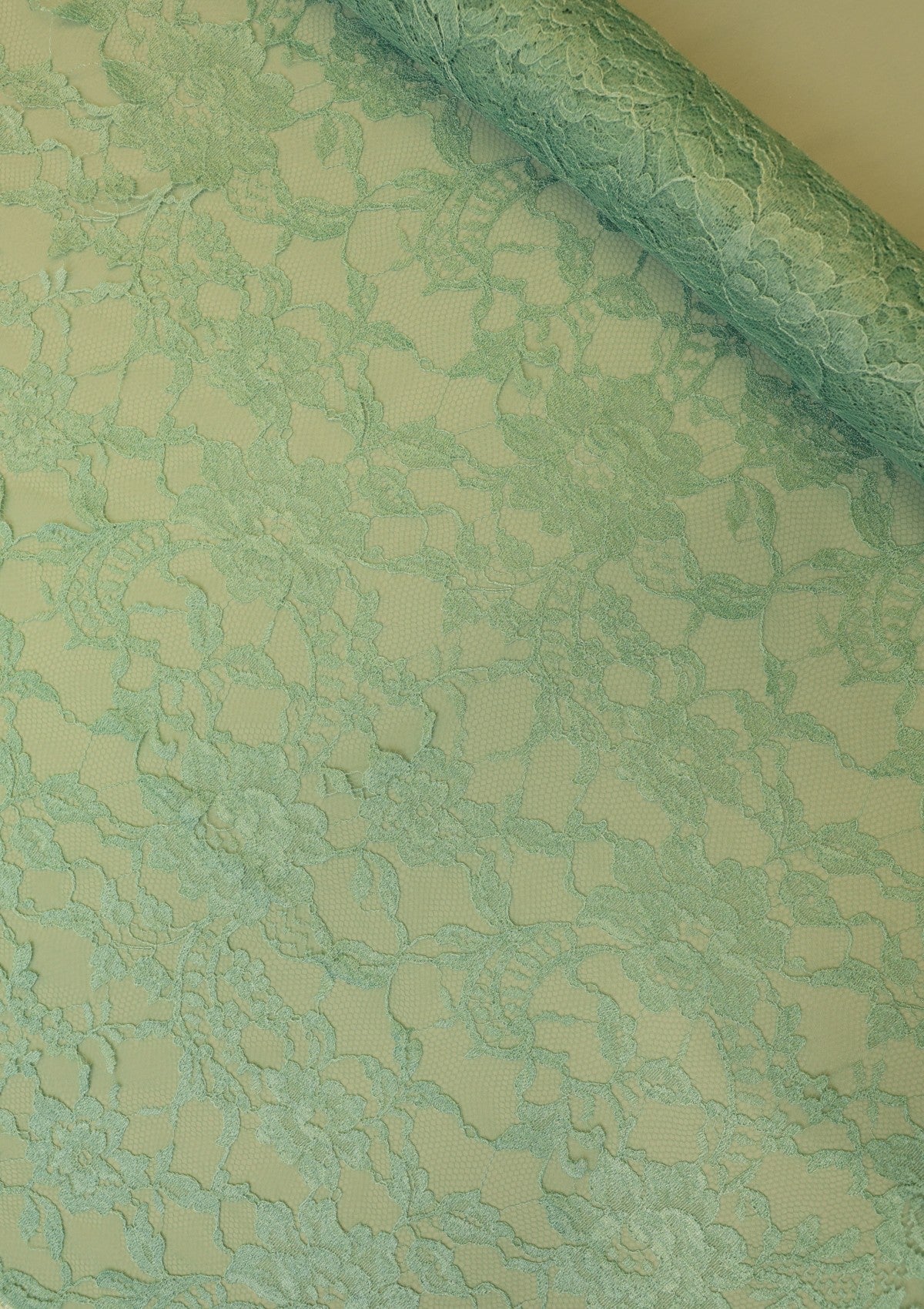 French Resham Chantilly Lace - FCE#447