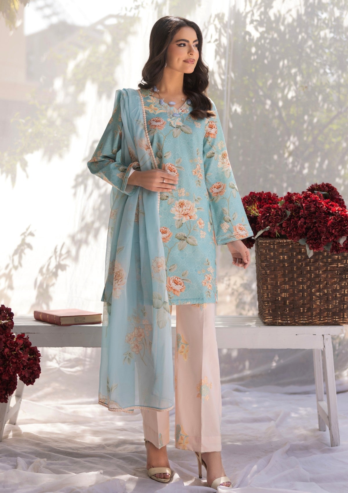 RM#01 - 3 pc - Embroidered - Muse Era - Luxury Lawn 25