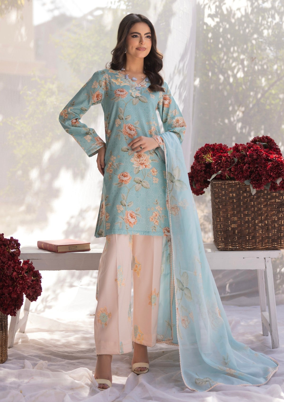 RM#01 - 3 pc - Embroidered - Muse Era - Luxury Lawn 25