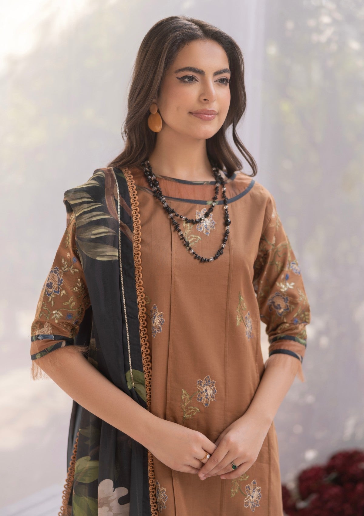 RM#07 - 3 pc - Embroidered - Muse Era - Luxury Lawn 25