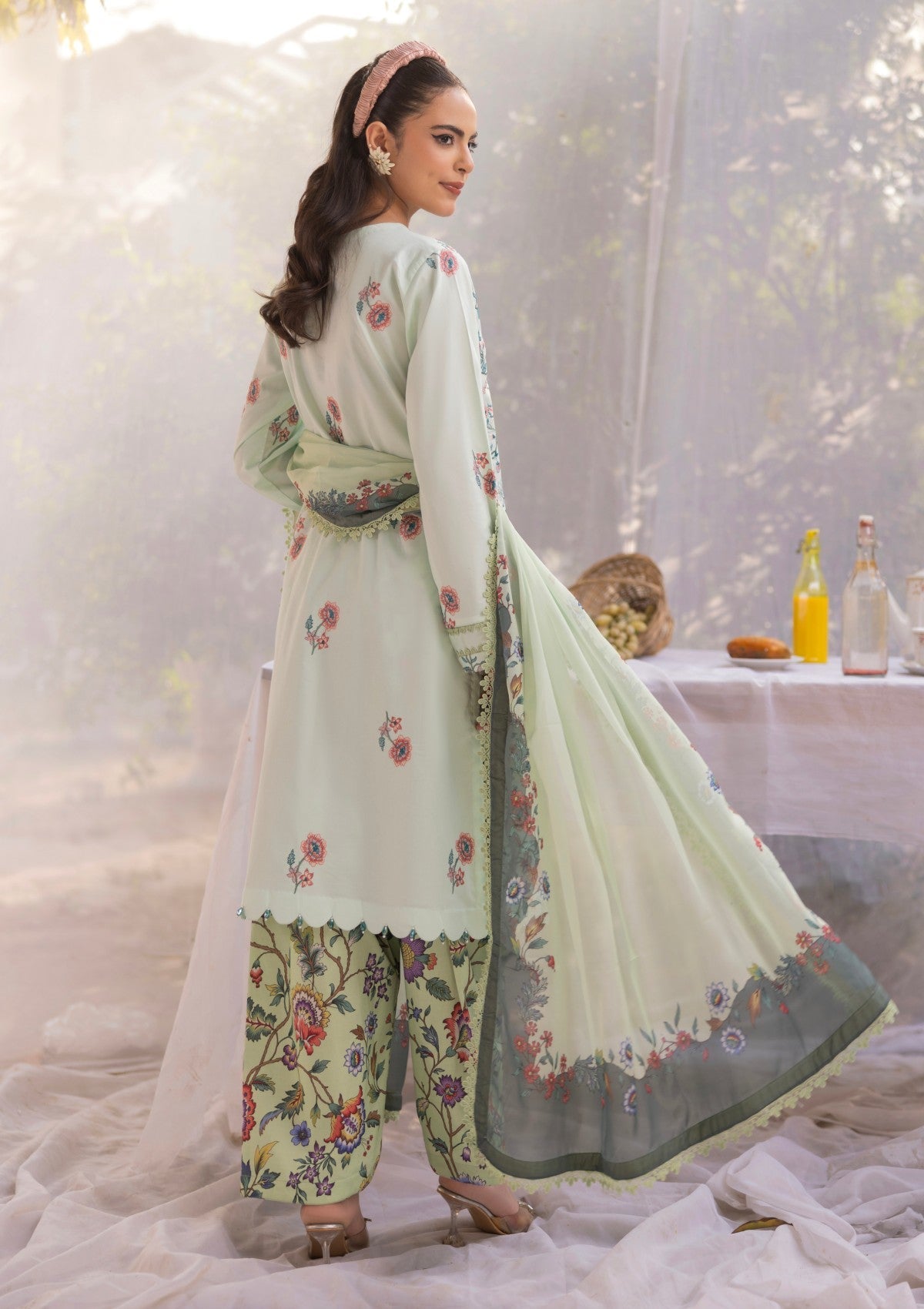 RM#08 - 3 pc - Embroidered - Muse Era - Luxury Lawn 25
