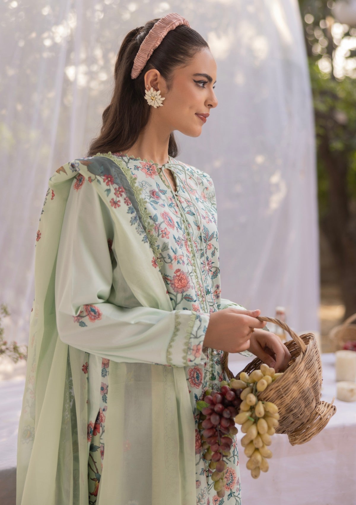 RM#08 - 3 pc - Embroidered - Muse Era - Luxury Lawn 25