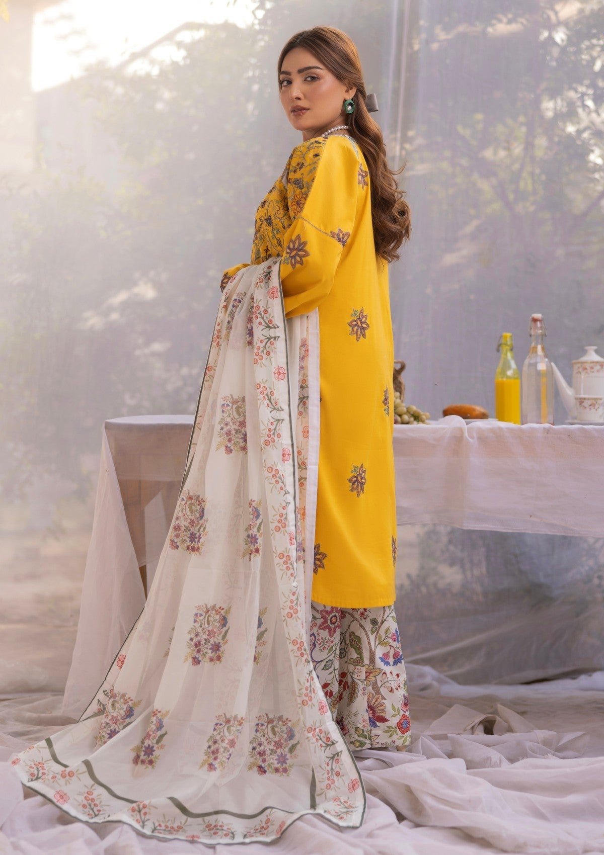RM#09 - 3 pc - Embroidered - Muse Era - Luxury Lawn 25