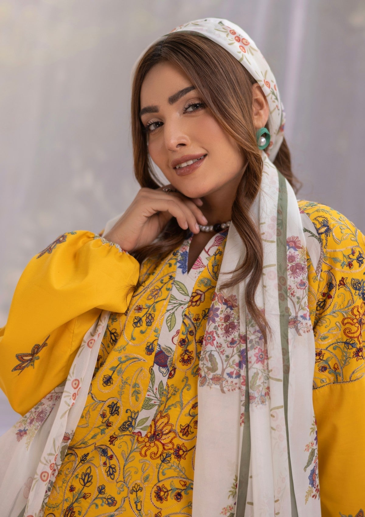 RM#09 - 3 pc - Embroidered - Muse Era - Luxury Lawn 25