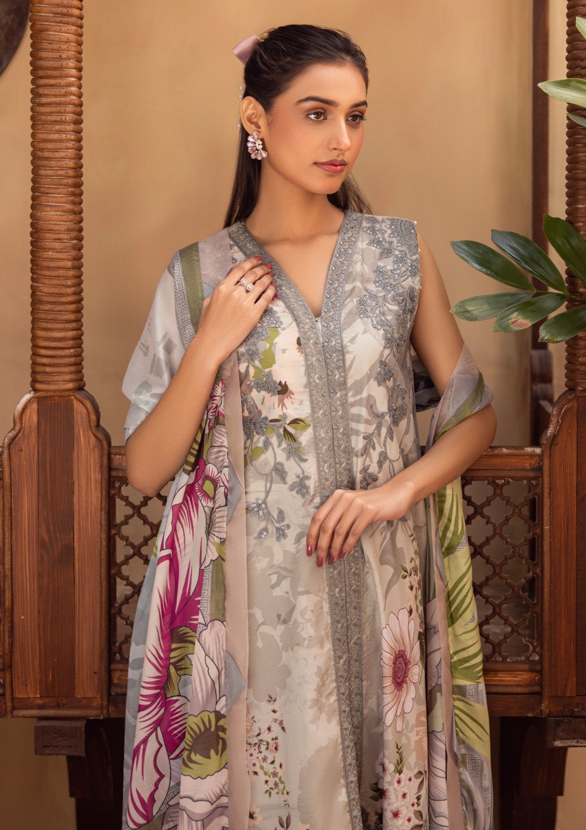 RPM#04 - Silver - 3 pc - Printed & Embroidered - Print Melody 25 - Lawn