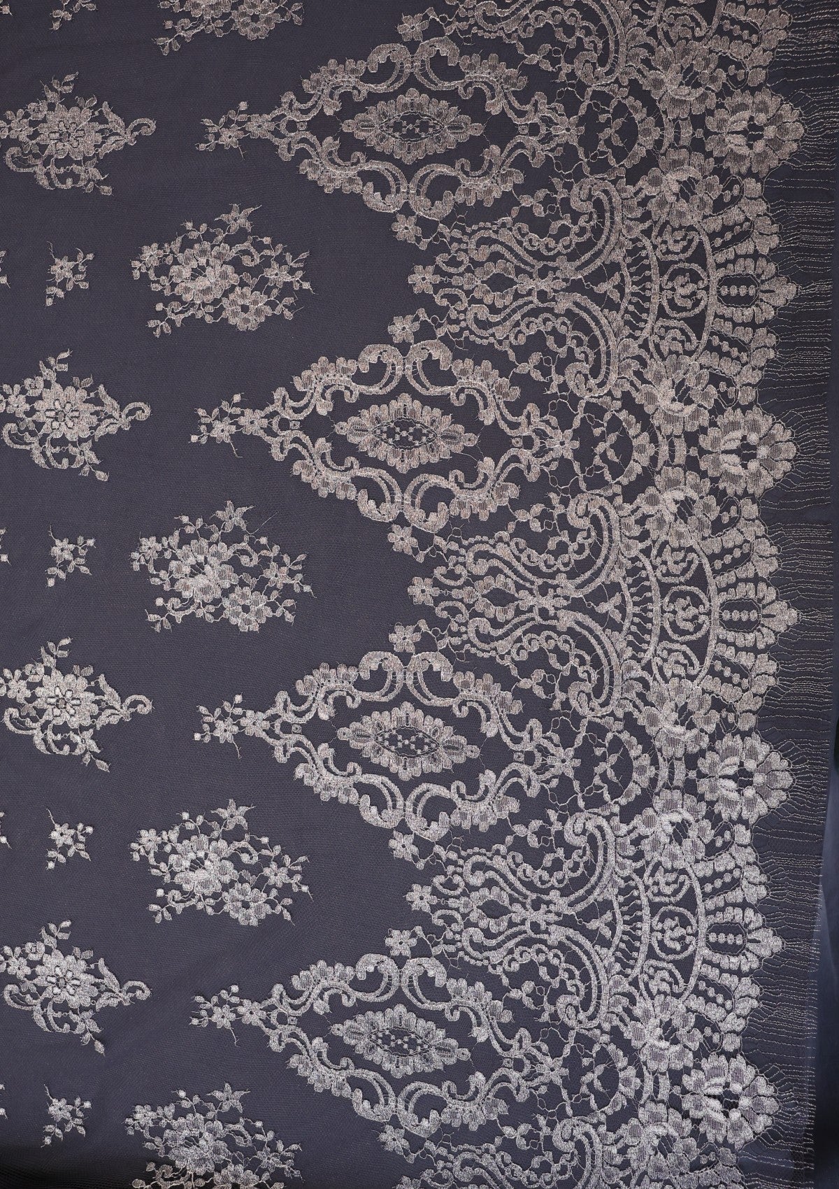 French Resham Chantilly Lace - FCE#448