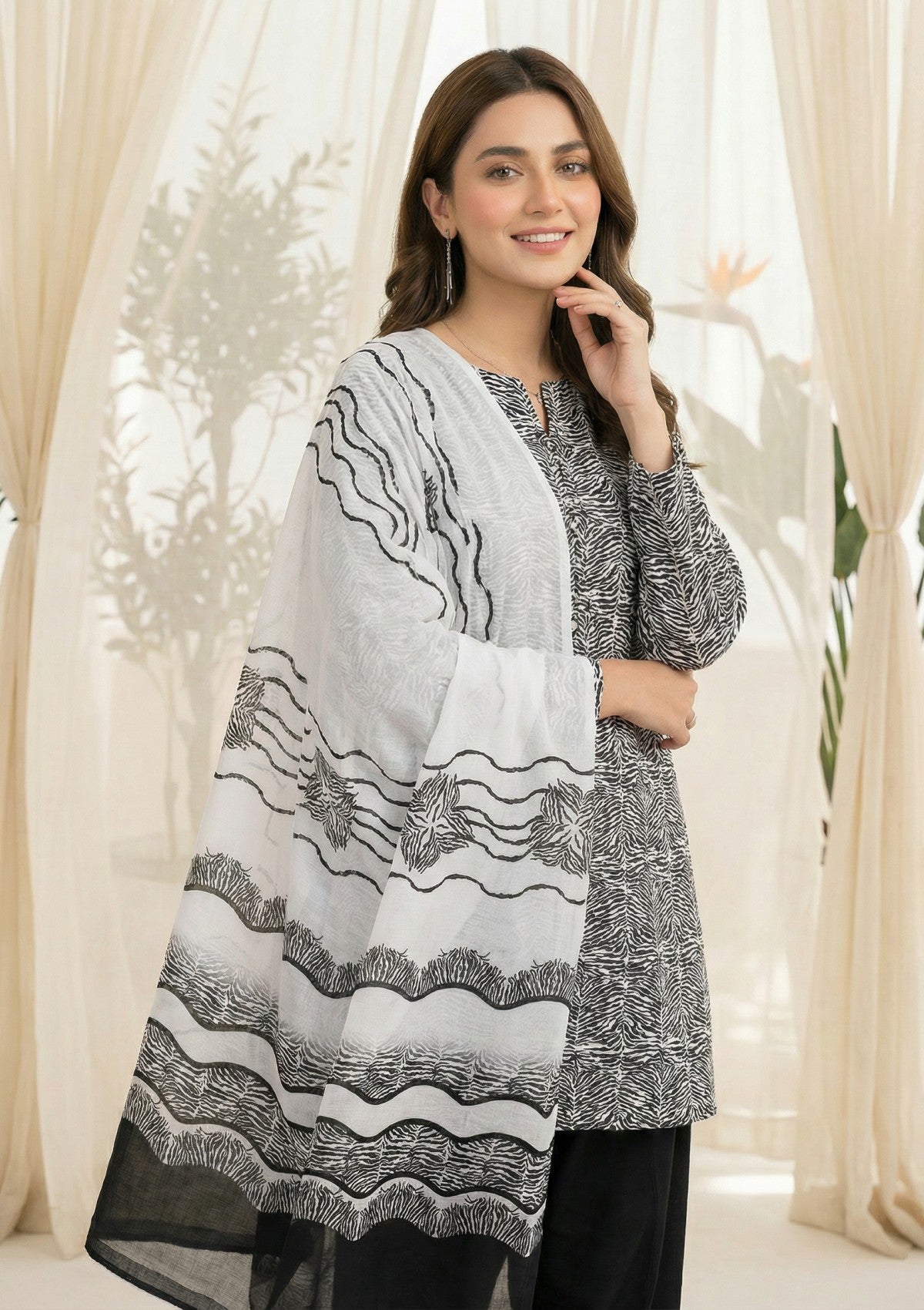 R Prints Lawn 26 Volume 3 - D#43 - Black