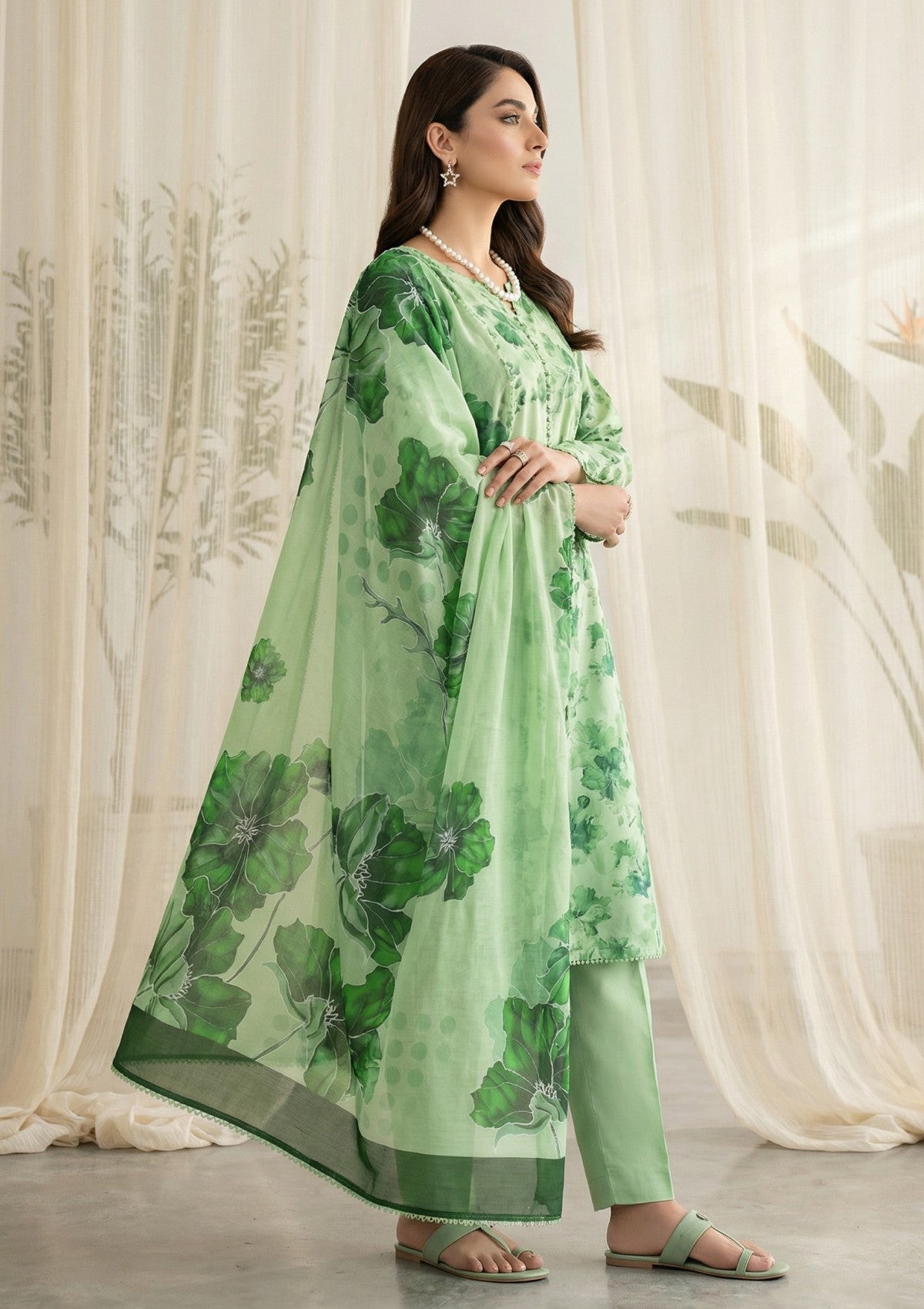 R Prints Lawn 26 Volume 3 - D#38 - Green