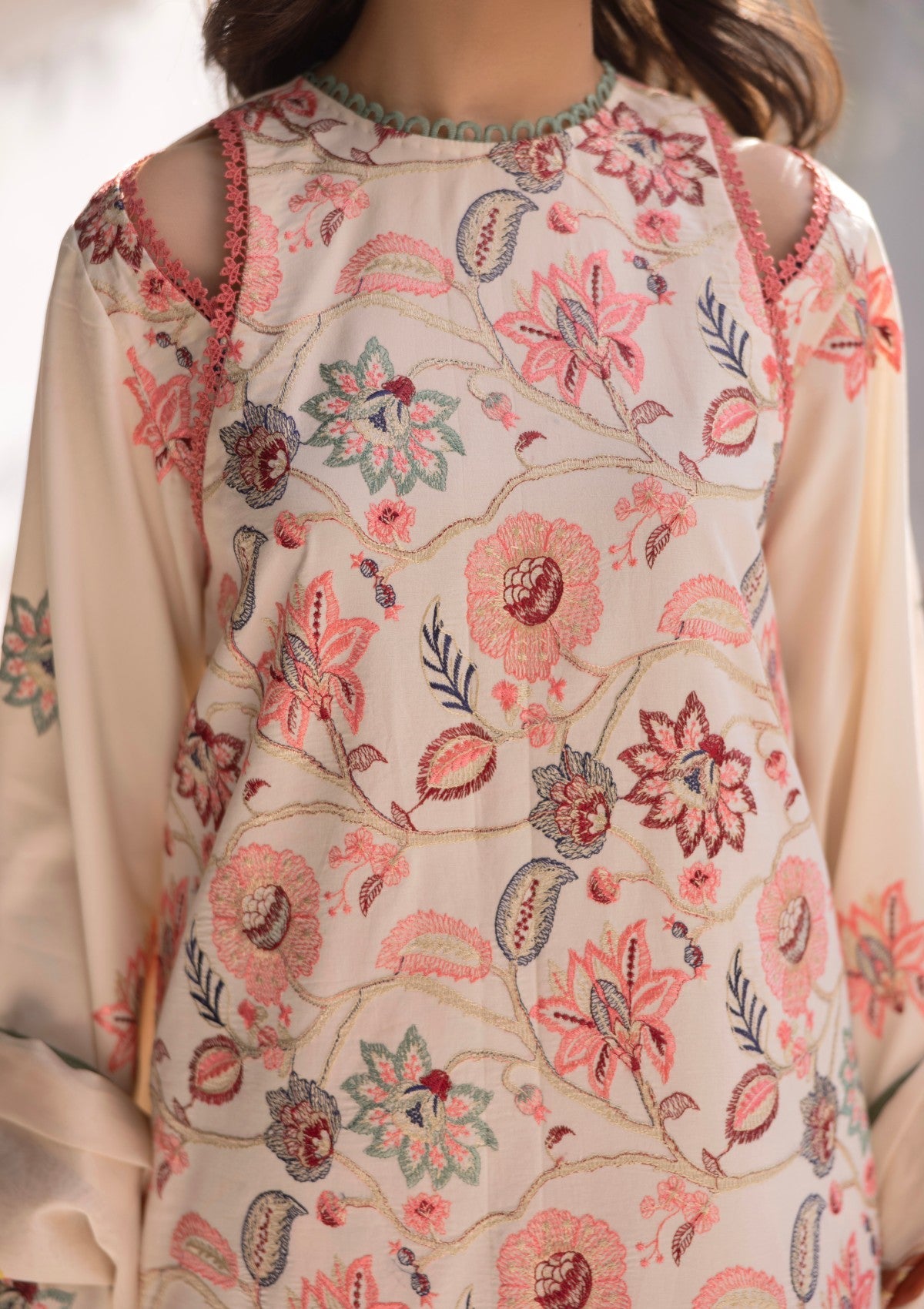 RM#04 - 3 pc - Embroidered - Muse Era - Luxury Lawn 25