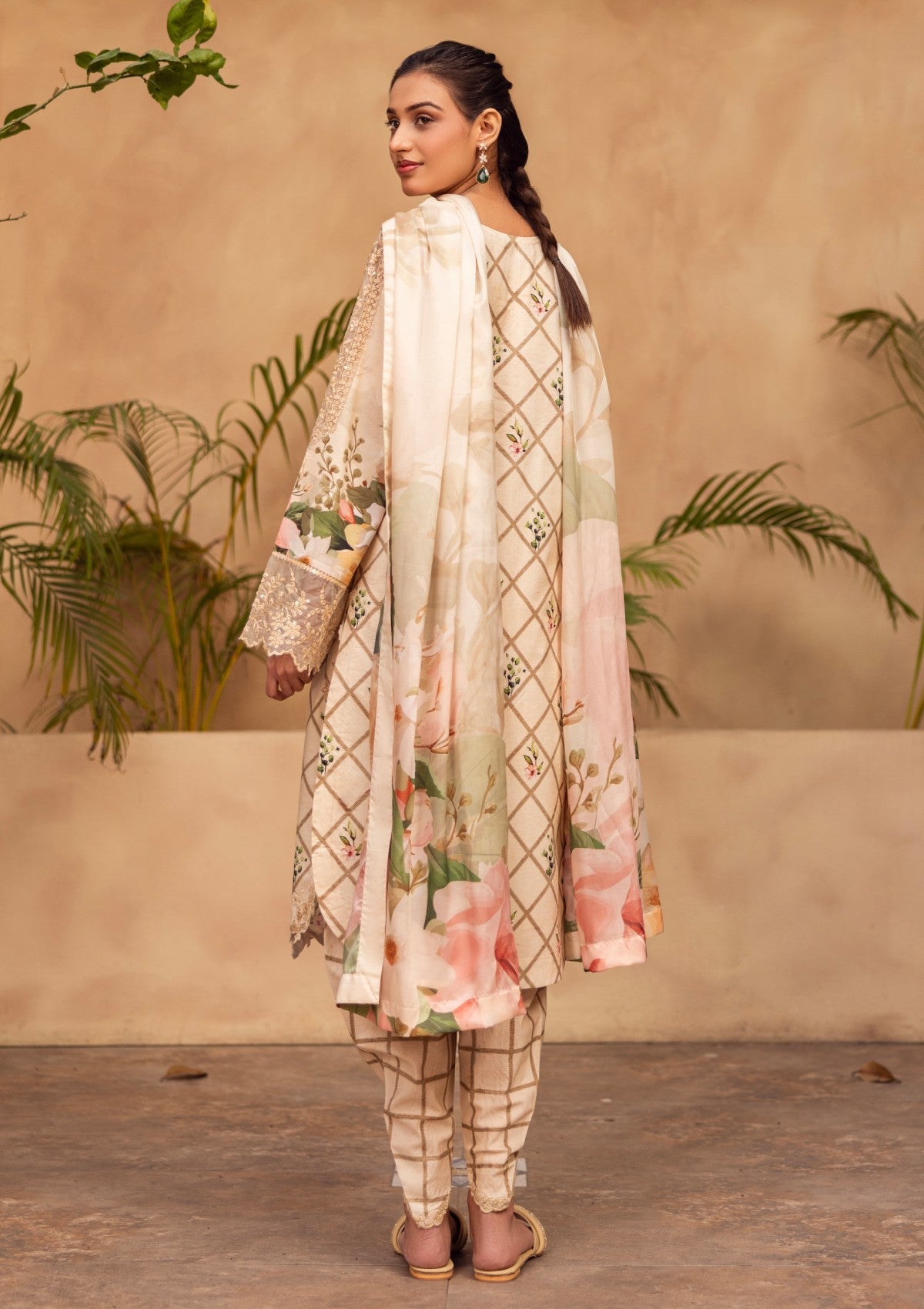 RPM#08 - Ivory - 3 pc - Printed & Embroidered - Print Melody 25 - Lawn