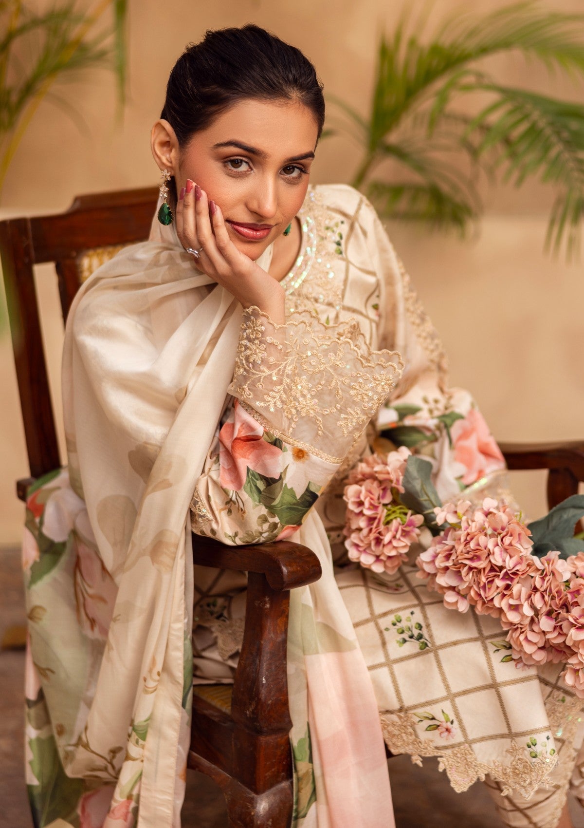 RPM#08 - Ivory - 3 pc - Printed & Embroidered - Print Melody 25 - Lawn