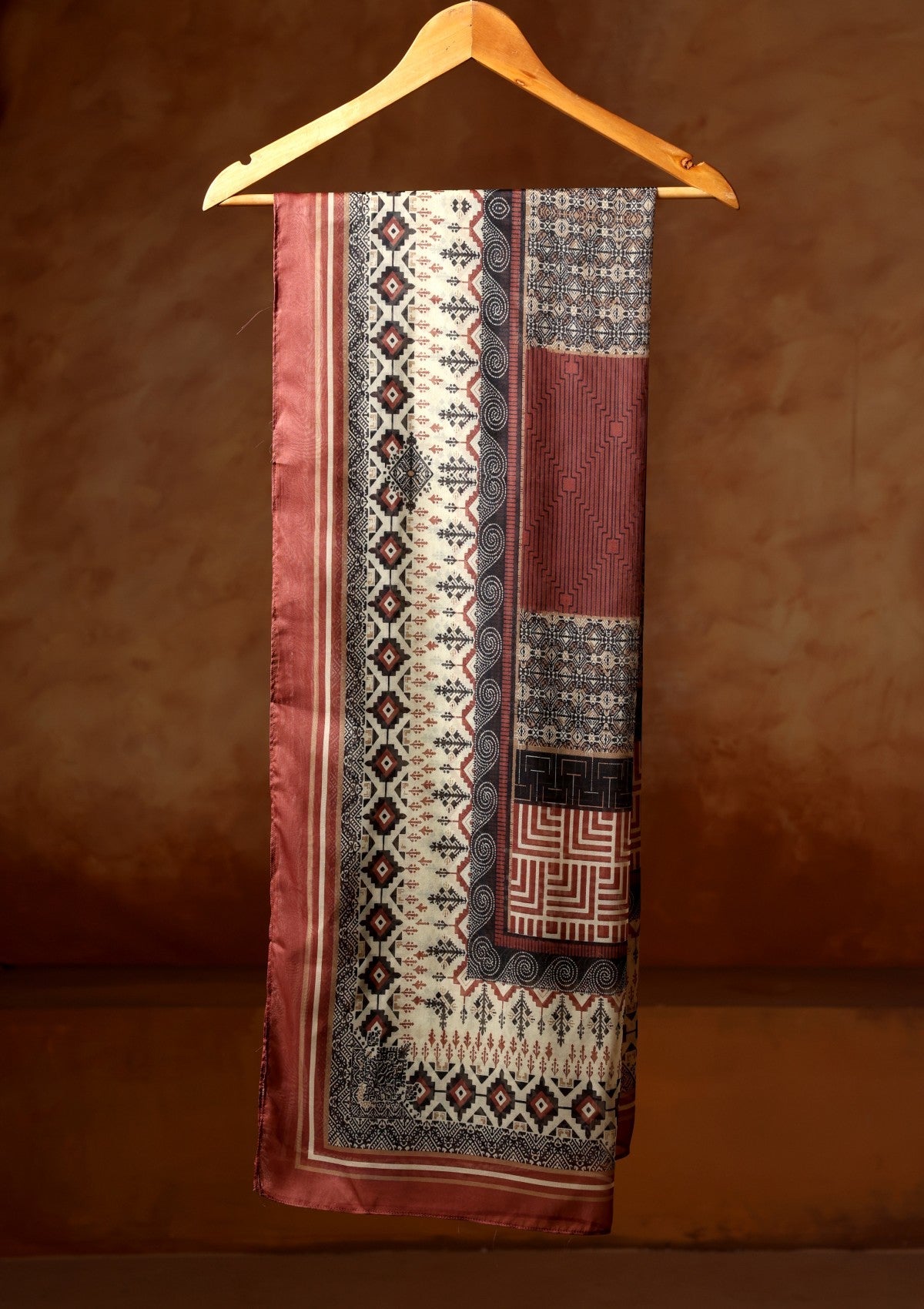 Odhnis & Stoles - Khaak-e-Hunar
