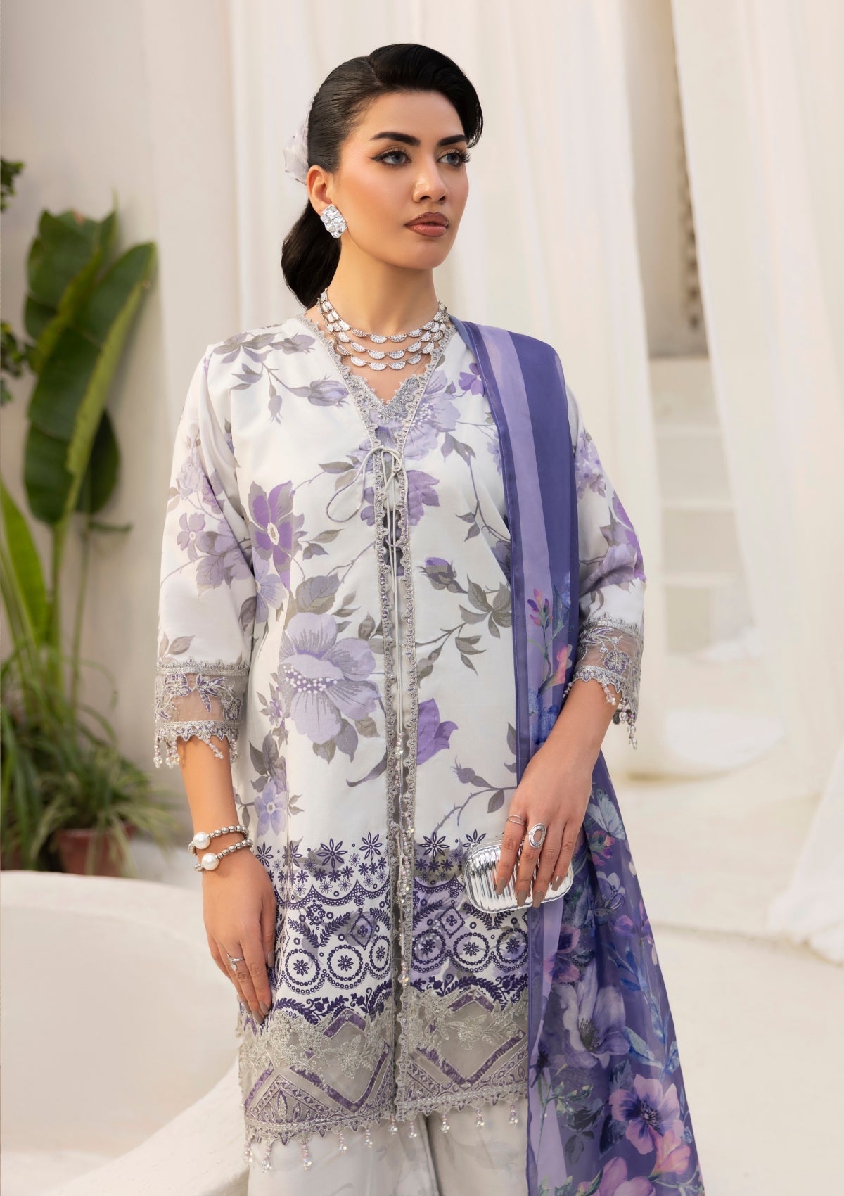 NAYRA - Signature Lawn 26