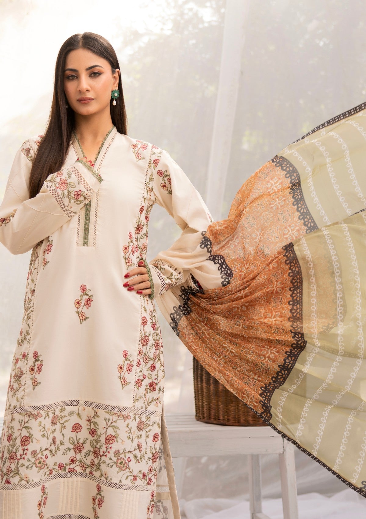 RM#12 - 3 pc - Embroidered - Muse Era - Luxury Lawn 25