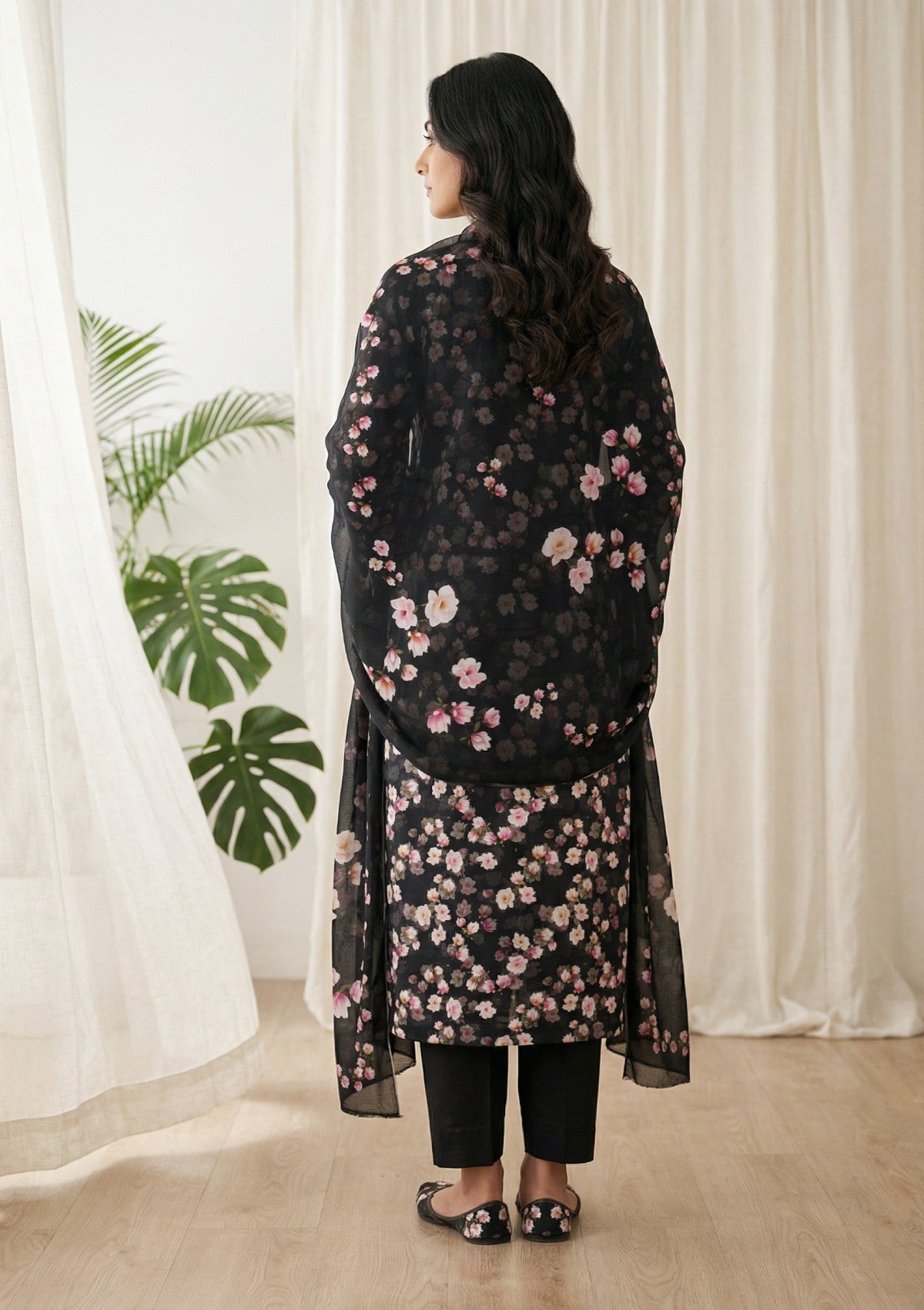 R Prints Lawn 26 Volume 3 - D#20 - Black