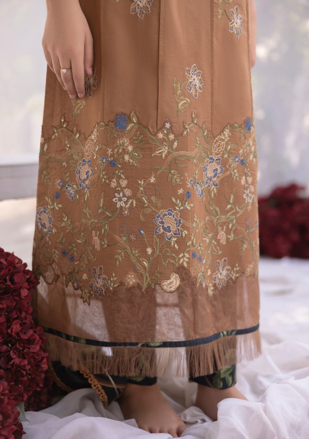 RM#07 - 3 pc - Embroidered - Muse Era - Luxury Lawn 25