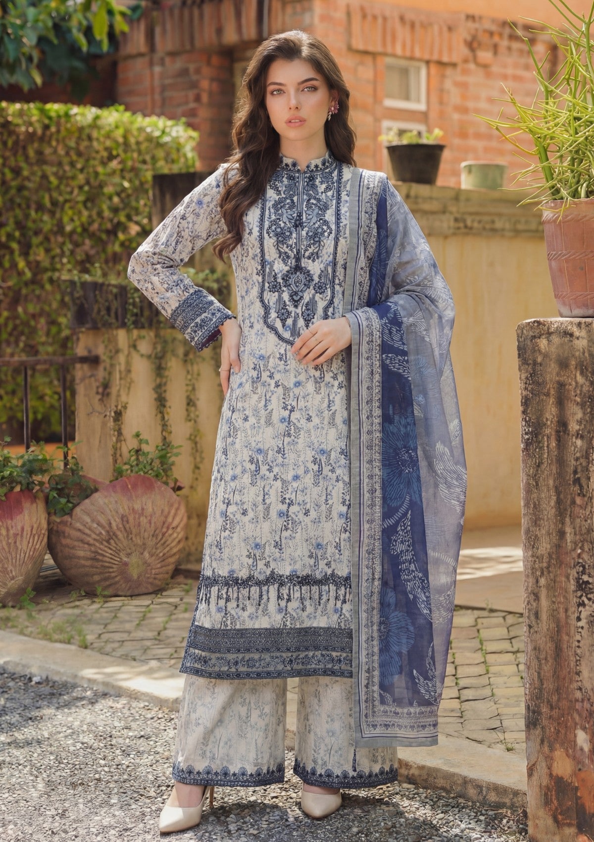 RRC#06 - Ivory - Rivaa Lawn 26