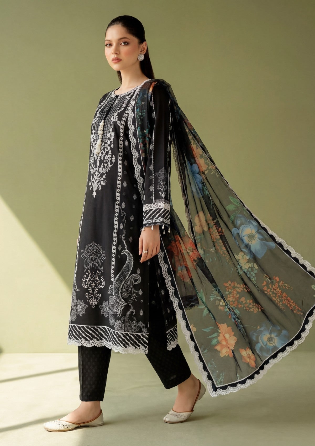 D#04 - BLACK - Aireen Lawn 26
