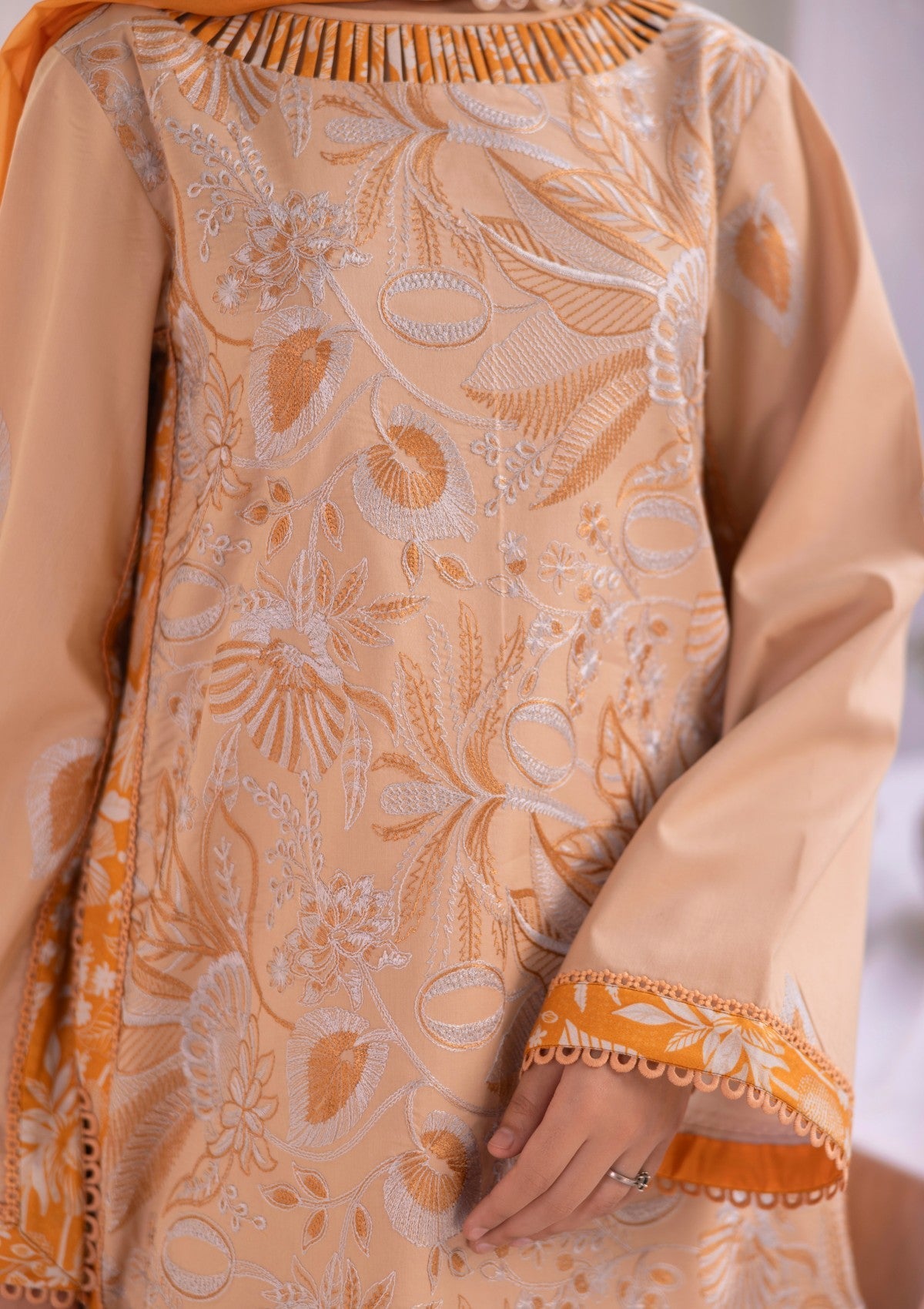 RM#10 - 3 pc - Embroidered - Muse Era - Luxury Lawn 25