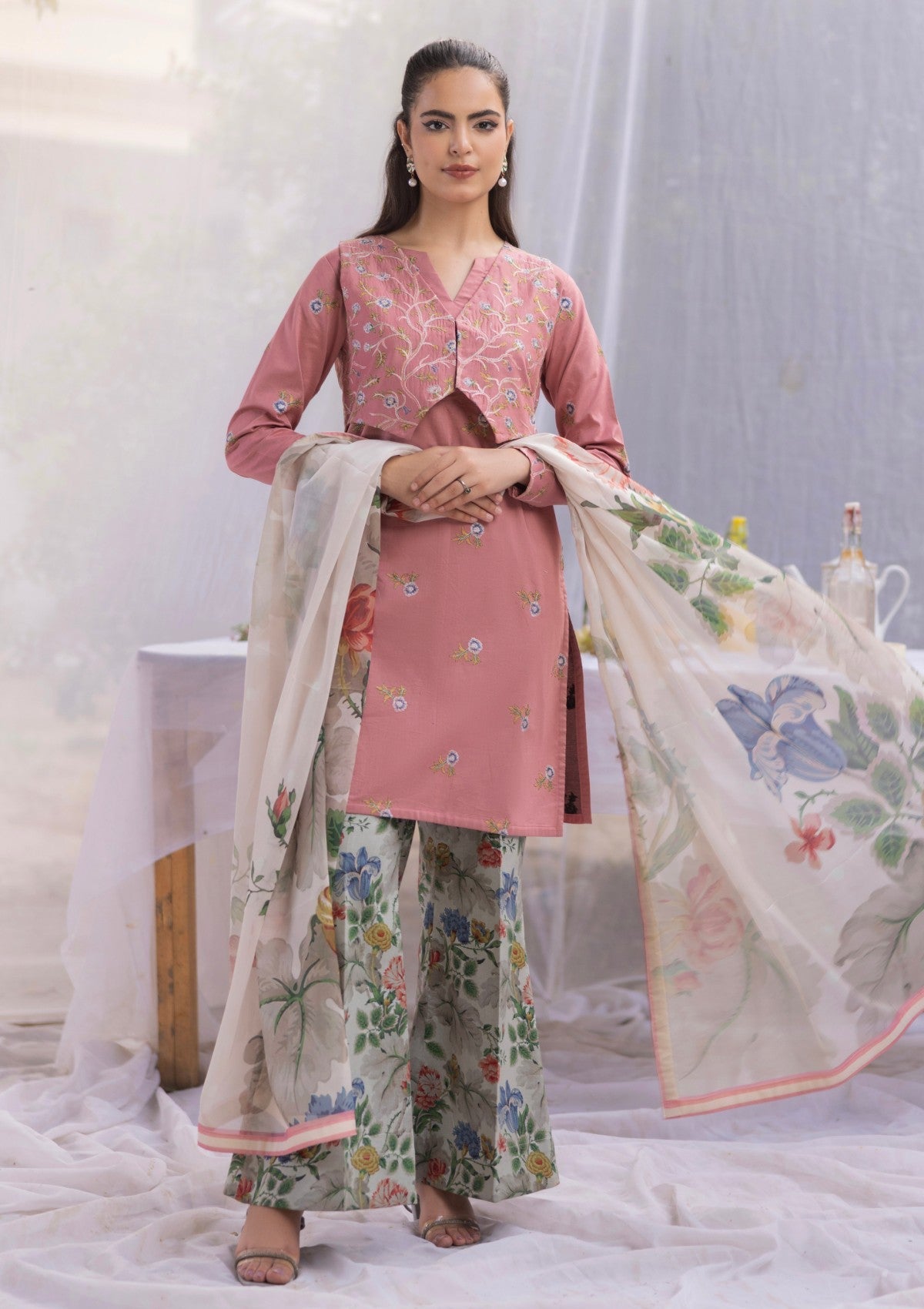 RM#13 - 3 pc - Embroidered - Muse Era - Luxury Lawn 25